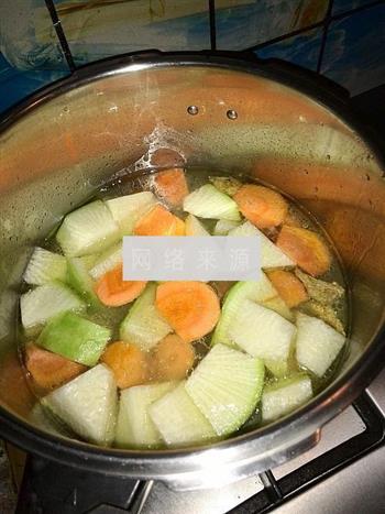 双色萝卜羊骨汤的做法步骤7