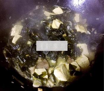 五花肉炖豆腐海带的做法图解12