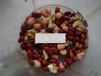 红豆核桃养生粥的做法图解2