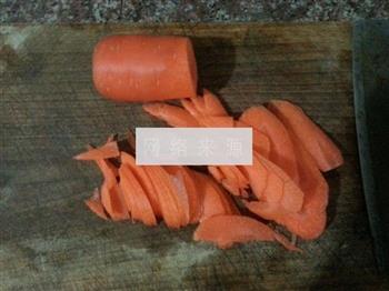 胡萝卜榨菜粉干的做法图解2