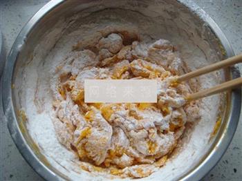 南瓜芝麻糯米饼的做法步骤5