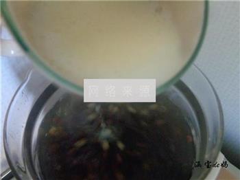红豆薏米牛奶粥的做法图解6