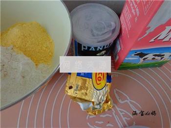 香酥奶香玉米饼的做法步骤1