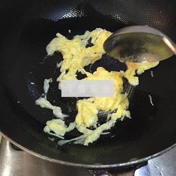 紫甘蓝炒鸡蛋的做法图解3