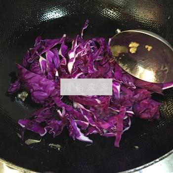 紫甘蓝炒鸡蛋的做法图解4
