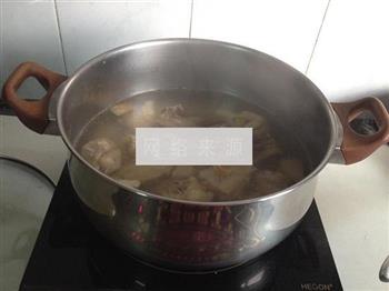 西兰花母鸡汤的做法步骤3