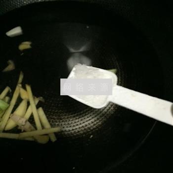 豆腐牛血汤的做法步骤2