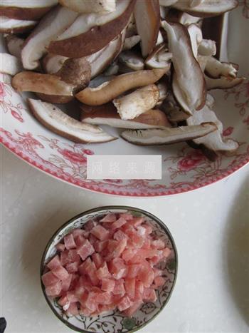 香菇肉末豆腐的做法步骤2
