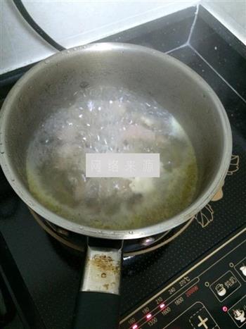 艾草瘦肉汤的做法图解6
