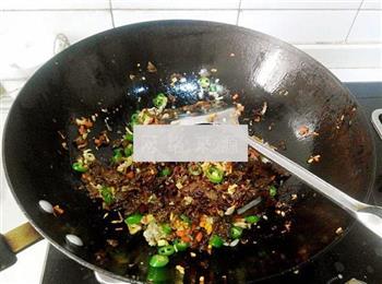 青椒外婆肉菜盒的做法步骤5