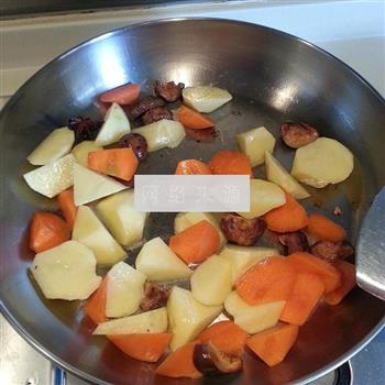 红烧土豆的做法图解2
