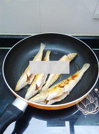 香煎沙丁鱼的做法步骤4