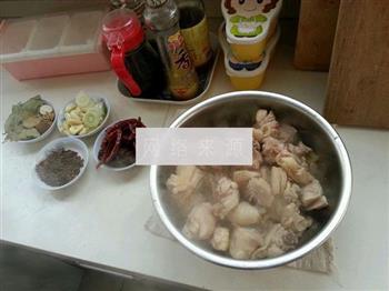 麻辣火锅鸡的做法步骤2