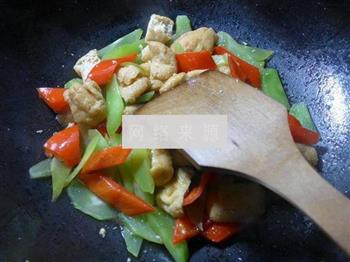 红椒油豆腐炒莴笋的做法步骤10