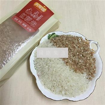 红粳米饭团的做法步骤1