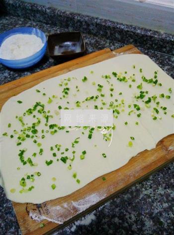 自制葱油饼的做法步骤7