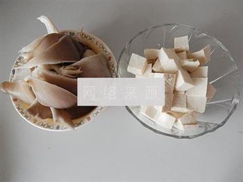 平菇豆腐鱼汤的做法图解2