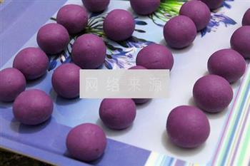 黑芝麻紫薯汤圆的做法图解3