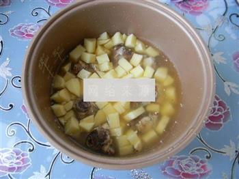 排骨土豆焖饭的做法步骤5