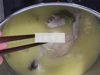 香菇竹荪老鸡汤的做法步骤9