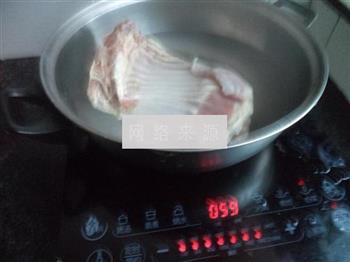 清爽羊排汤的做法步骤2