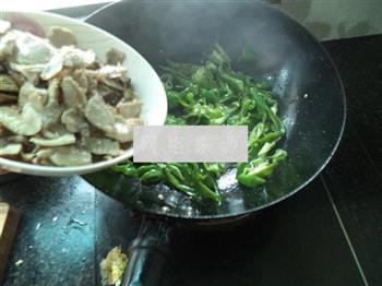 豆腐卷炒肉的做法步骤13