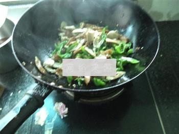 豆腐卷炒肉的做法步骤17