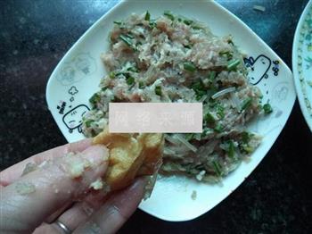 煎猪肉粉丝酿豆腐的做法步骤7