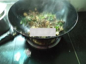 西兰花青椒牛肉的做法步骤10