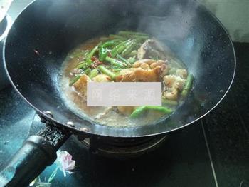红苔菜煮鱼的做法步骤11