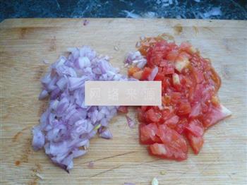 西红柿炖鳕鱼的做法步骤2