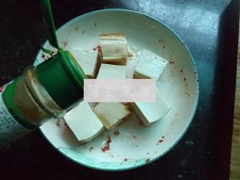 咖喱味豆腐丁的做法步骤3
