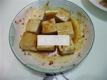 咖喱味豆腐丁的做法步骤6
