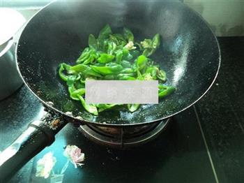 青椒腊肉片的做法步骤10