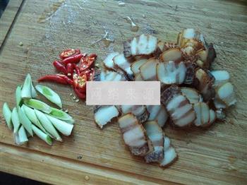 米椒腊肉的做法图解2