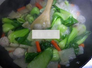 青菜贡丸粉丝汤的做法步骤5