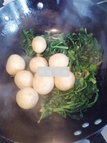 油面筋炒菠菜的做法步骤7