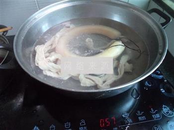 蛋卷小肠汤的做法步骤2