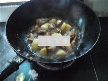 土豆焖排骨的做法步骤8