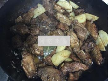 猪排鸡翅炖土豆的做法步骤8