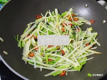 芹菜炒土豆丝的做法步骤4