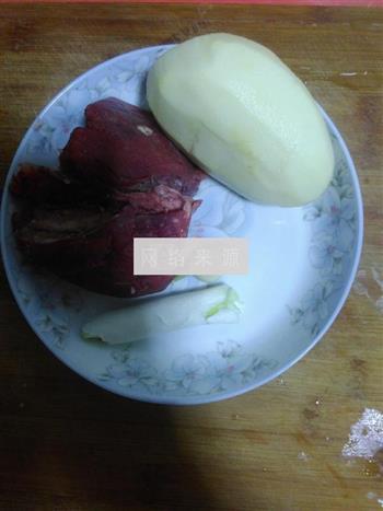 土豆烧牛肉的做法步骤1