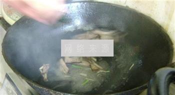 蒜苔牛肉的做法步骤2