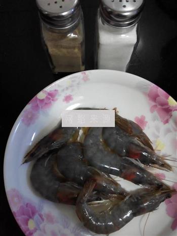 黑椒烤虾的做法步骤1