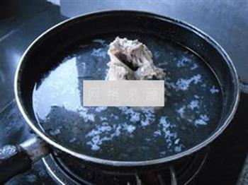 骨头汤煮面条的做法步骤1
