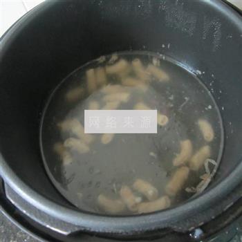 清炖小肠汤的做法步骤6