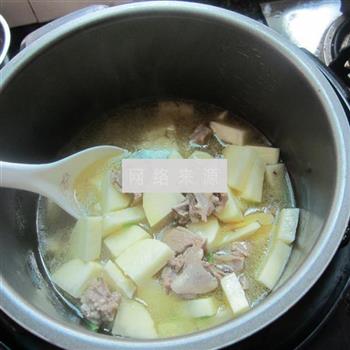土豆老鸭汤的做法图解12