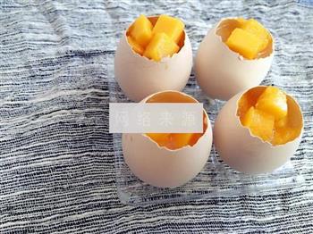 鸡蛋壳芒果布丁的做法图解6