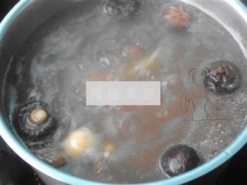 栗子香菇红豆鸡汤的做法图解5