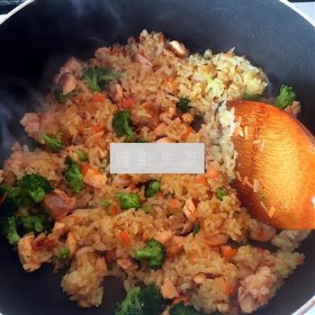 三文鱼咖喱炒饭的做法步骤10
